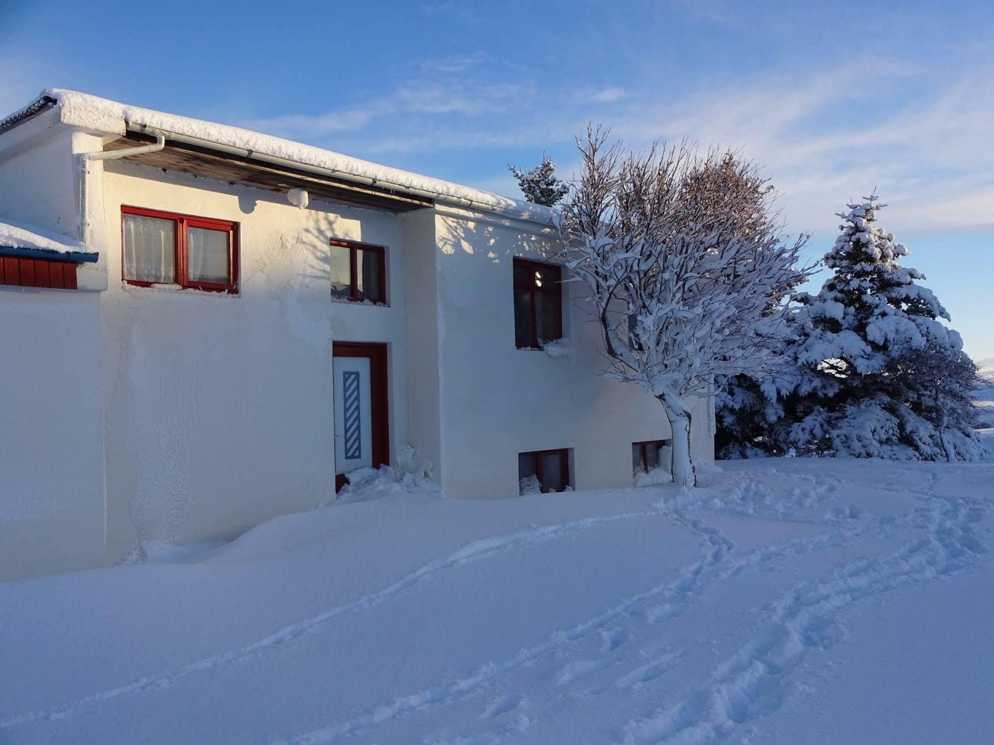 Brekkulaekur Guesthouse Hunathing Vestra Екстериор снимка